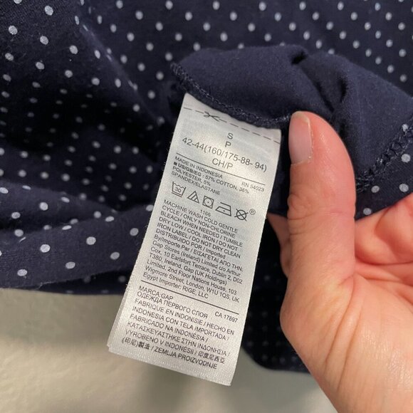 GAP Navy Polka Dot Featherweight Cotton Blend Turtleneck Size Small - Picture 2 of 4